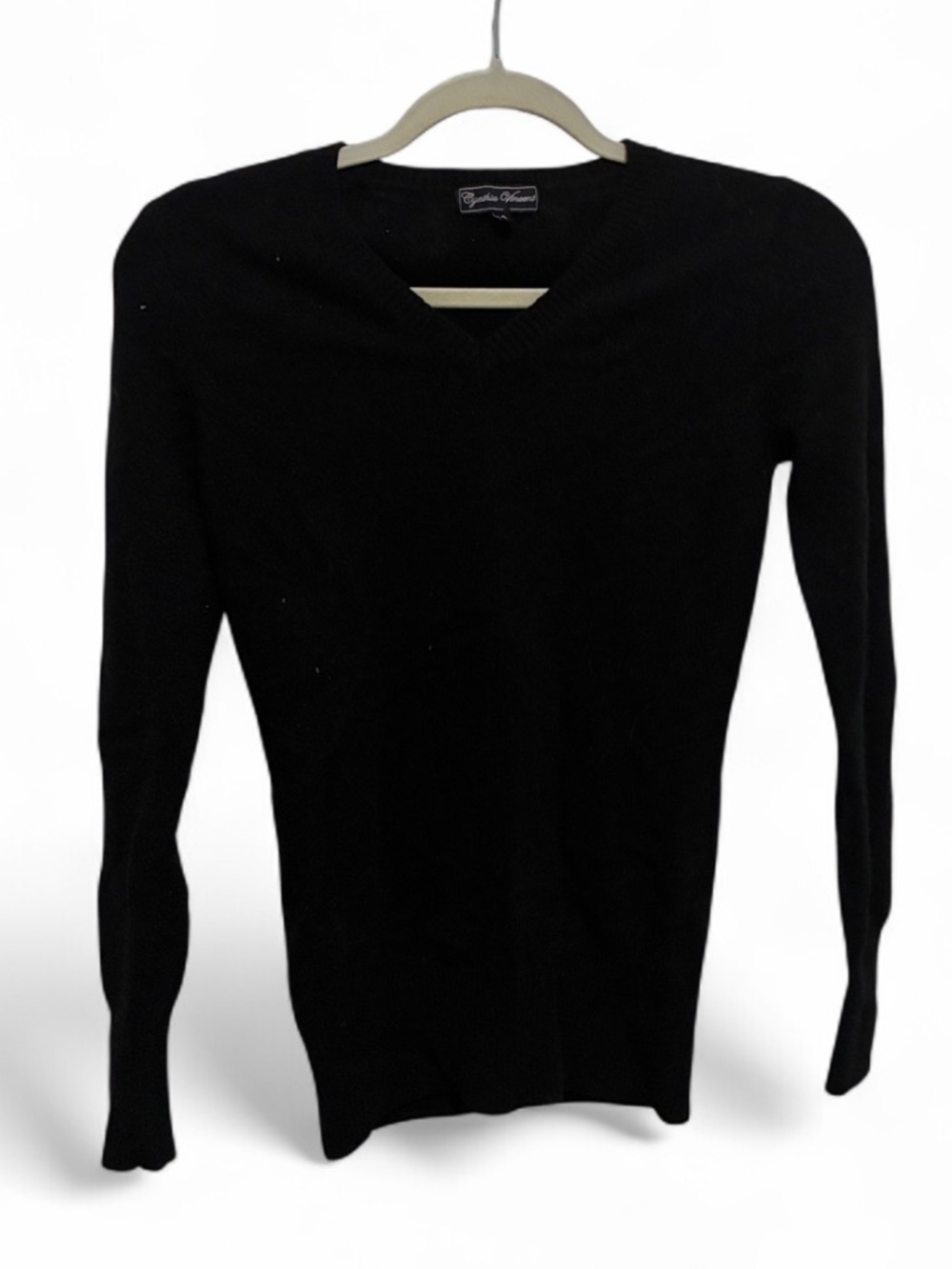Cynthia Vincent Black V-Neck Slim Cashmere Knit Sweater